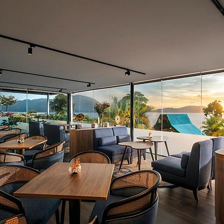 Doubletree By Hilton Damai Laut Hotel Lumut Exterior photo