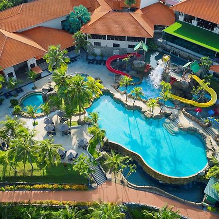 Doubletree By Hilton Damai Laut Hotel Lumut Exterior photo