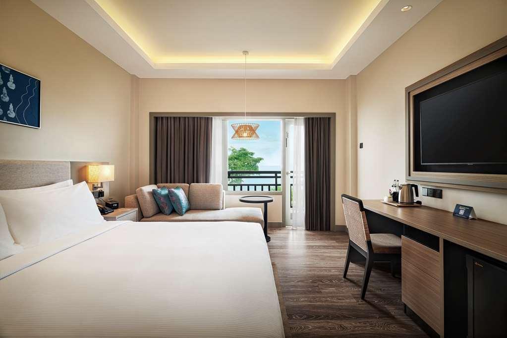 Doubletree By Hilton Damai Laut Hotel Lumut Room photo