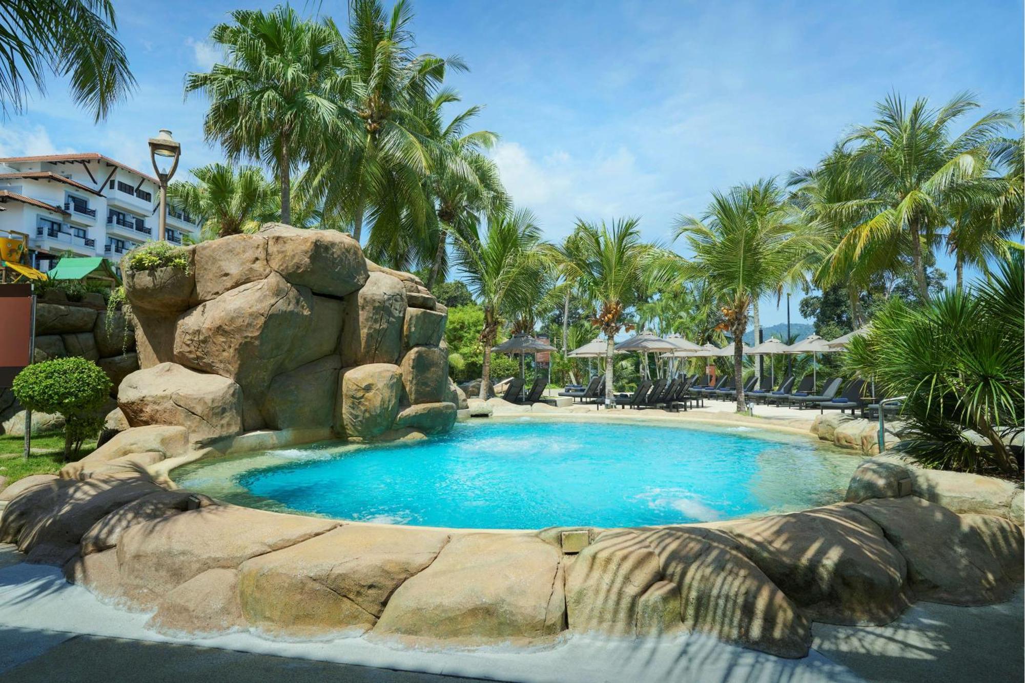 Doubletree By Hilton Damai Laut Hotel Lumut Exterior photo