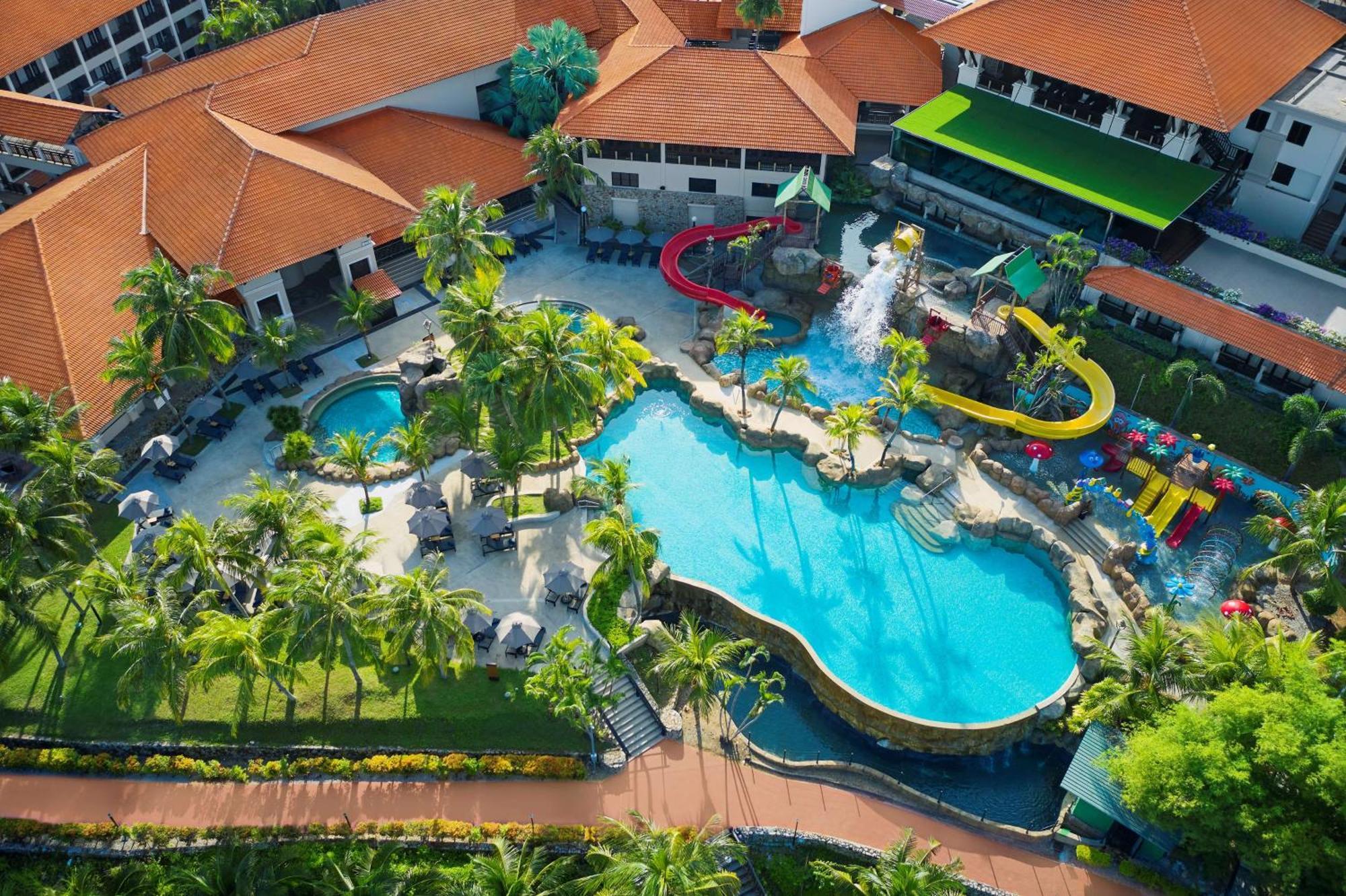 Doubletree By Hilton Damai Laut Hotel Lumut Exterior photo